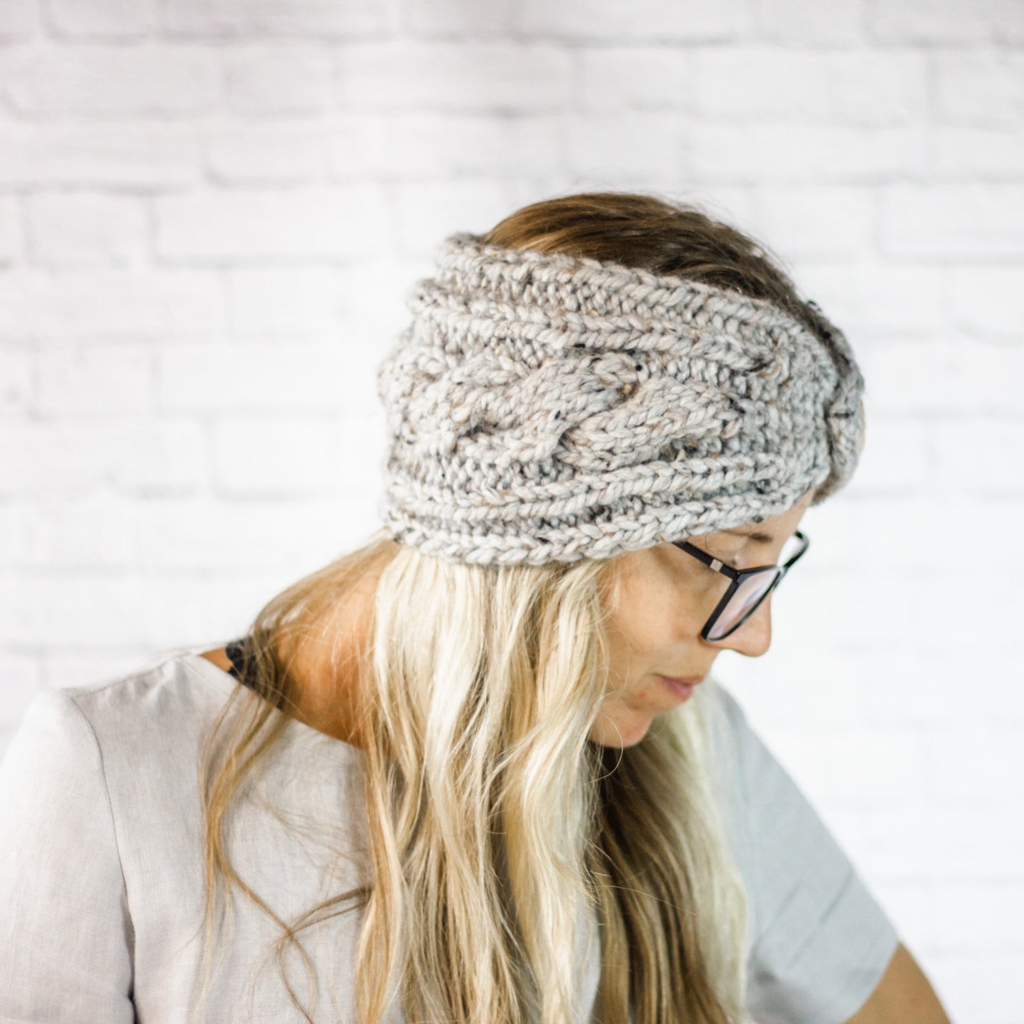 Ladies Extra Wide Cable Knit Button Ear Warmer Headband in Grey Marble