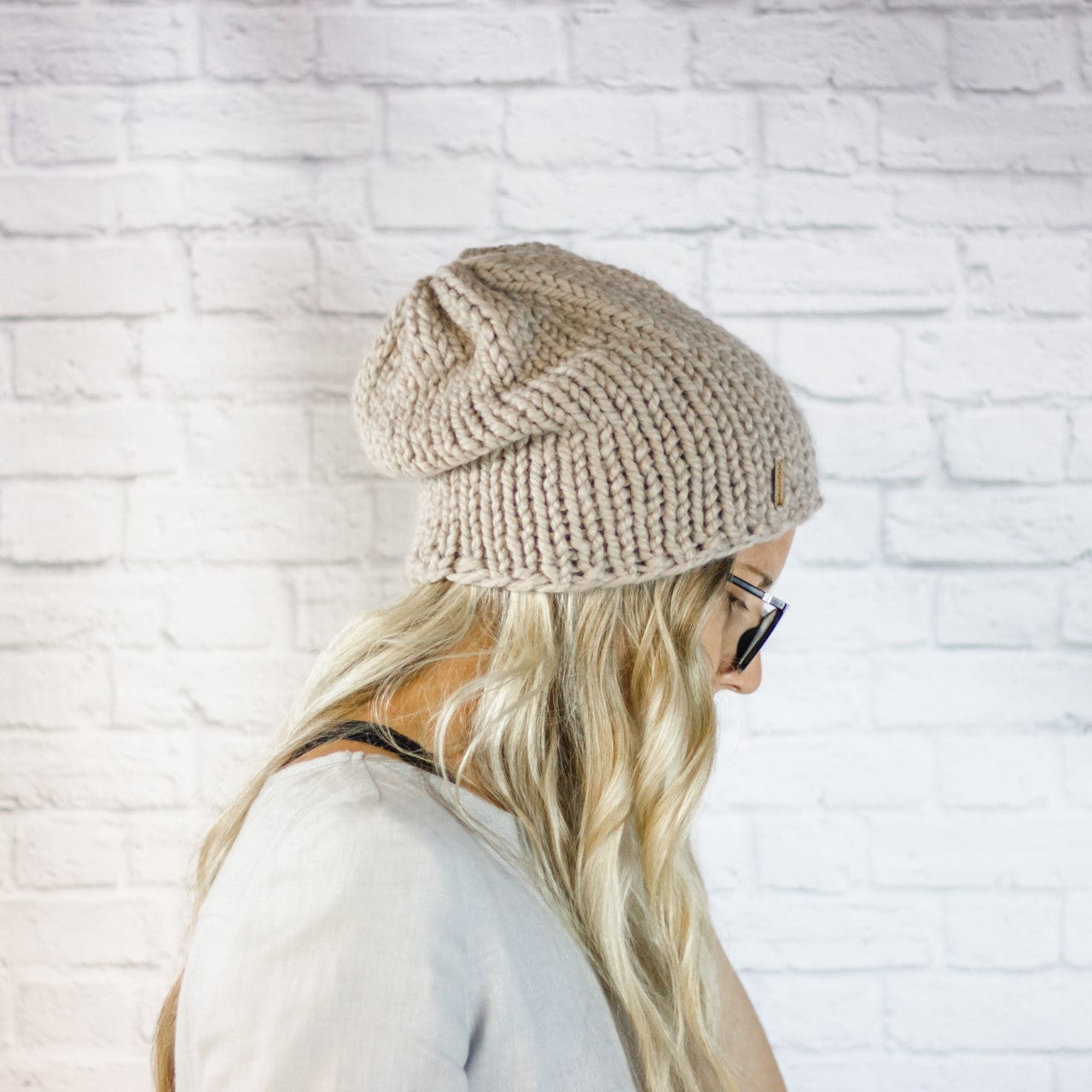 Woman’s Knitted Slouchy Beanie Hat - Linen Beige