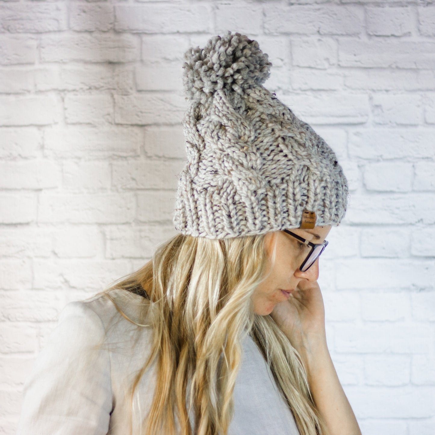 Chunky Cable Knit Pom Pom Winter Beanie Hat for Women in Grey Marble